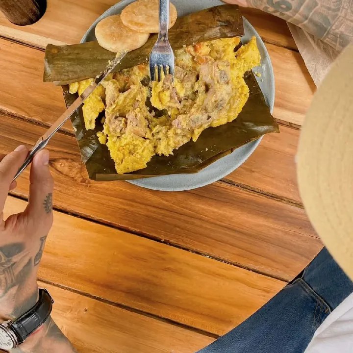 Tamal Amarrado con Seda Dental