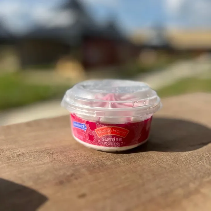 Sundae de vainilla y frutos rojos