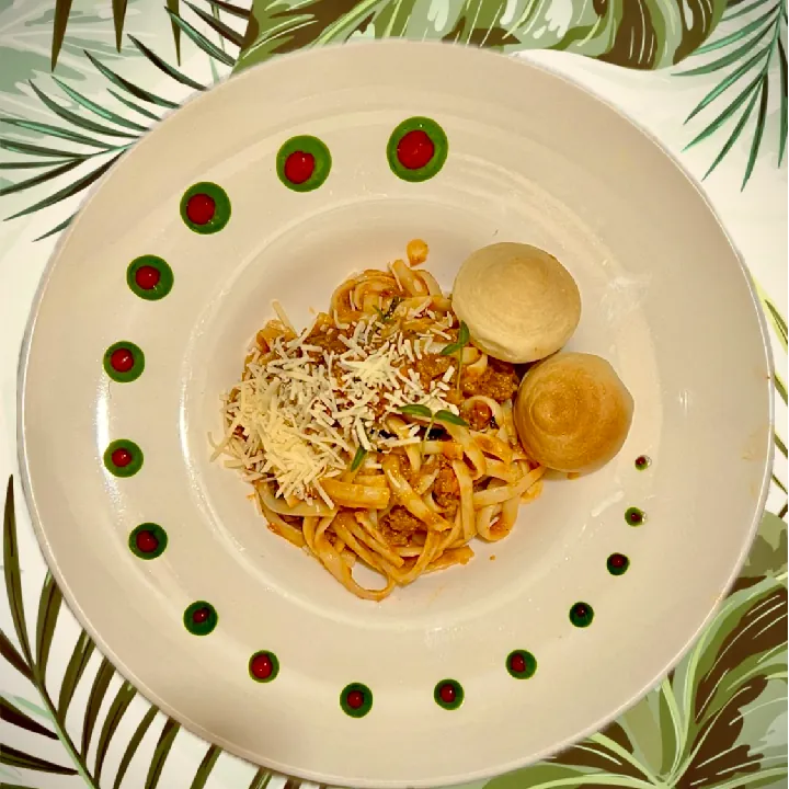 PASTA A LA BOLOGNESE