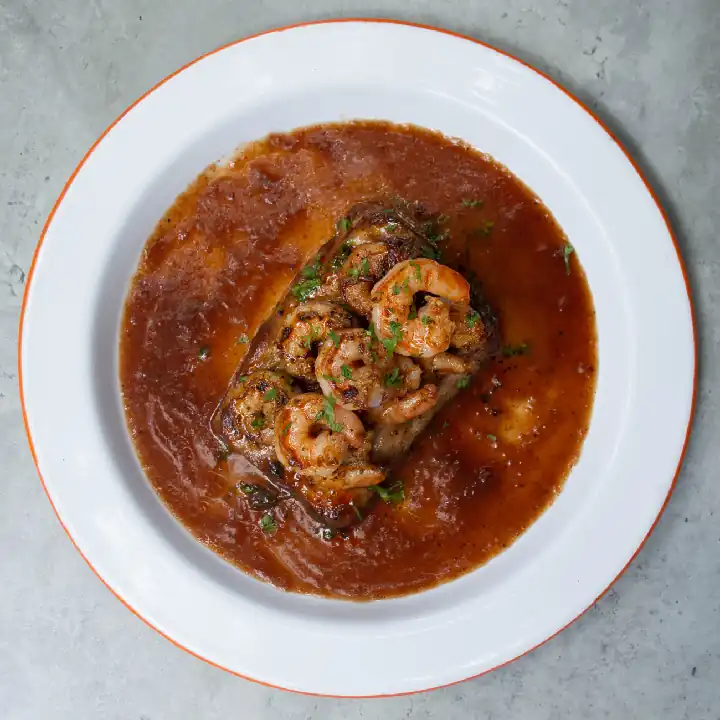 Filete de pescado blanco con camarones