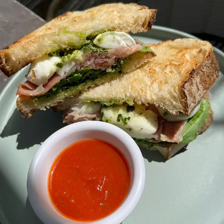 Sandwich de jamon serrano