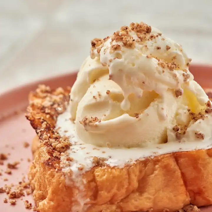 Tostada francesa con helado