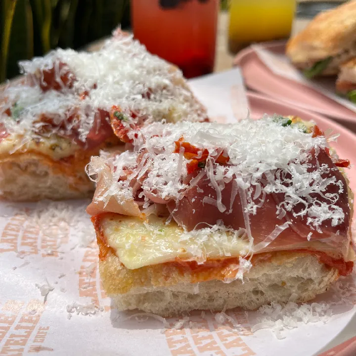 Desayuno sabor pizza