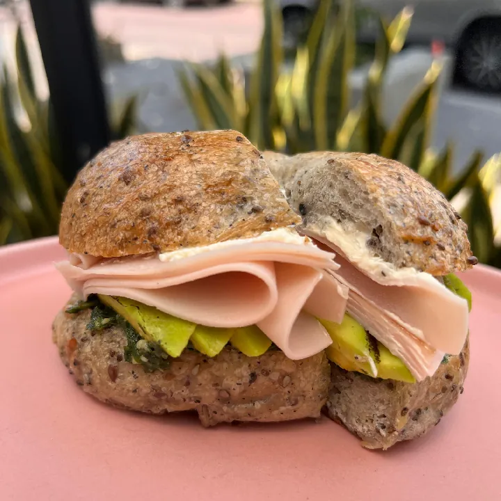 BAGEL JAMON DE PAVO