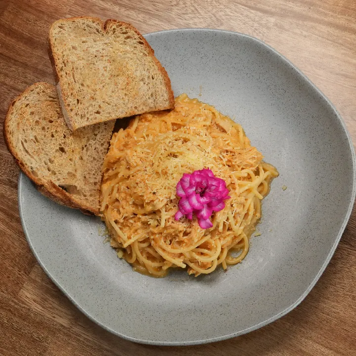Spaghetti a la Parmigiana Rose