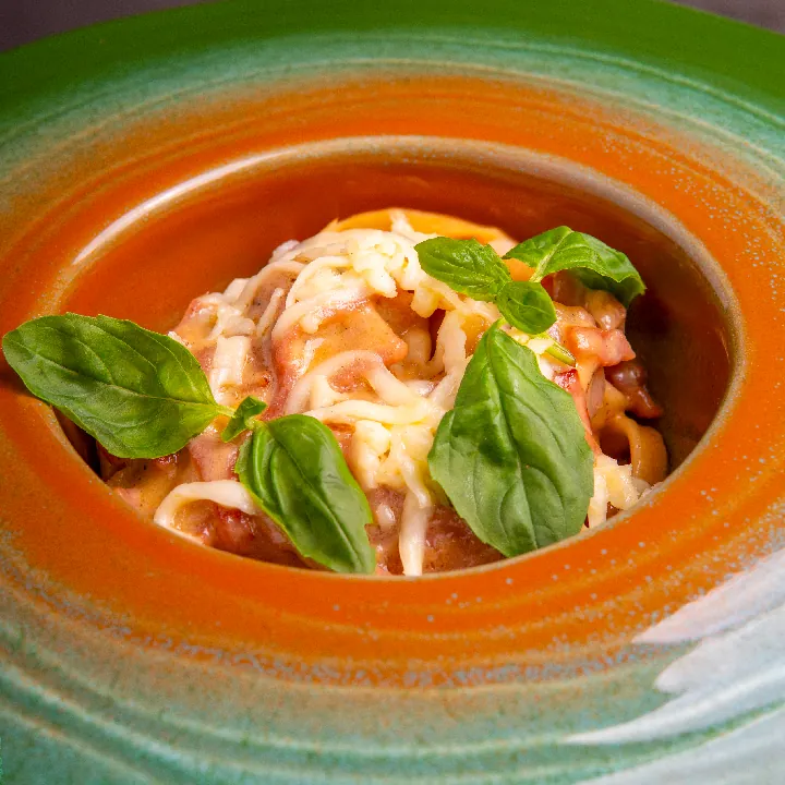 FETTUCHINE NAPOLITANA