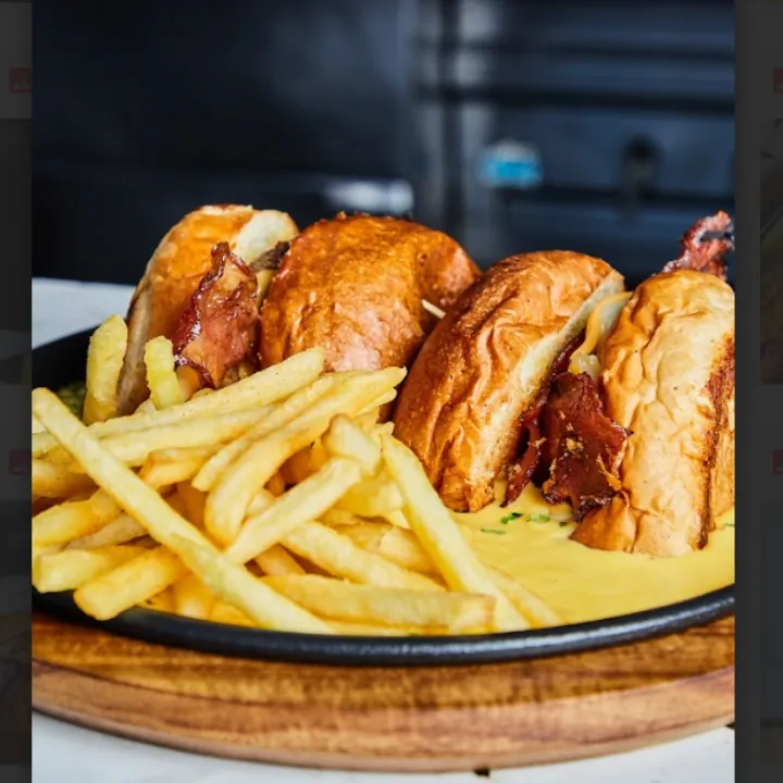 FOUR CHEESE BURGER ESPECIAL