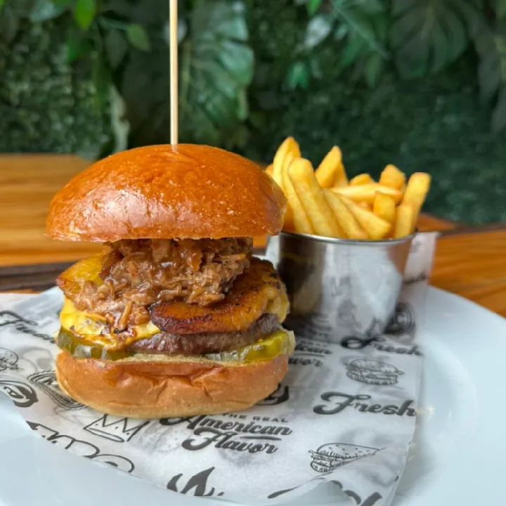CARIBEAN BURGER