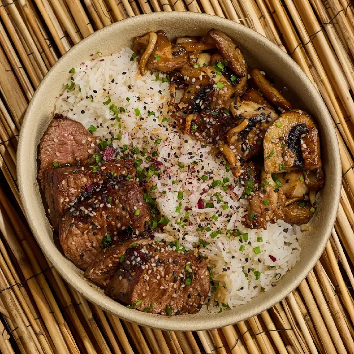 Donburi de Solomito de Res