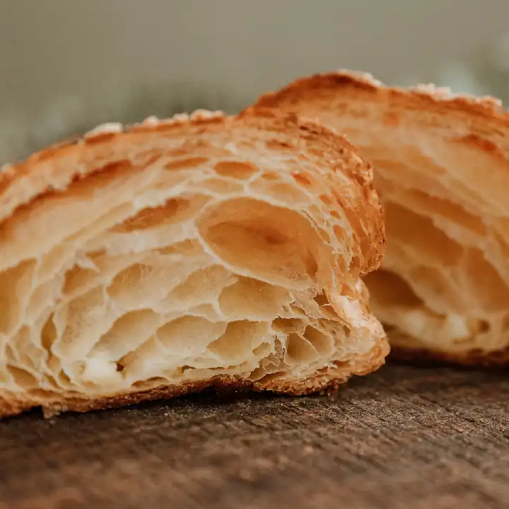 Croissant de mantequilla