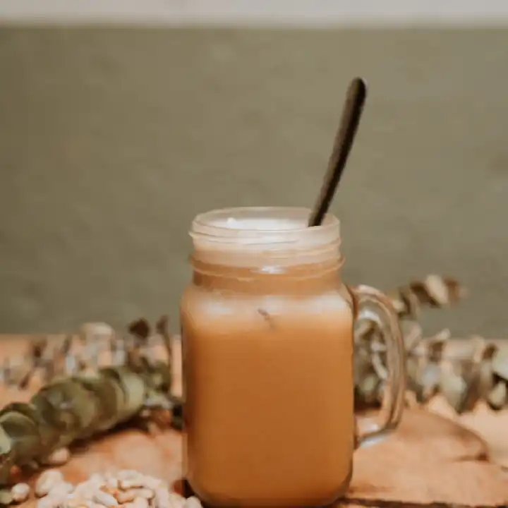 Chai latte helado