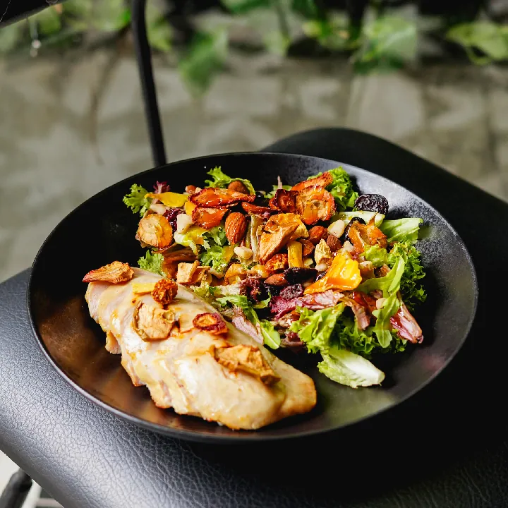 Frutos deshidratados con pollo