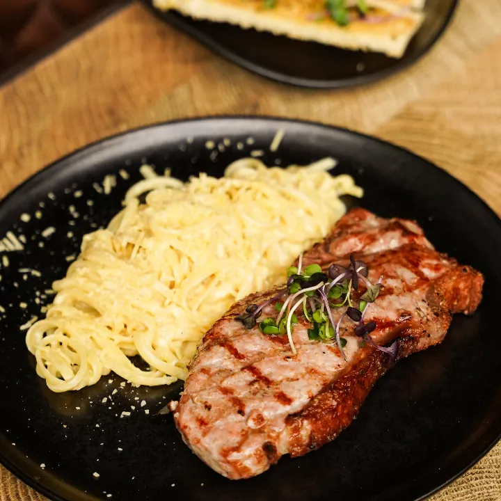 New yrok & pasta de queso ahumado