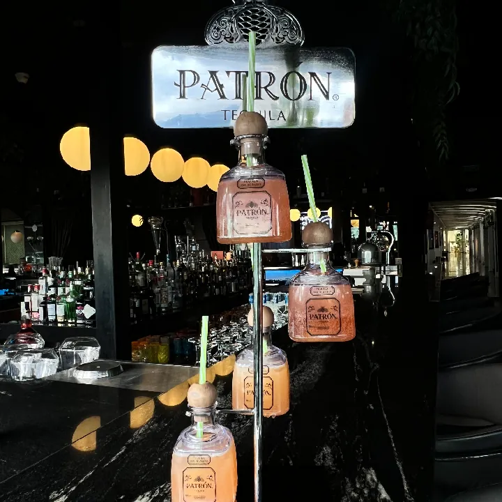 ARBOL DE PALOMAS