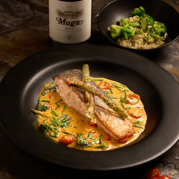 SALMÓN PACIFICO & THAI