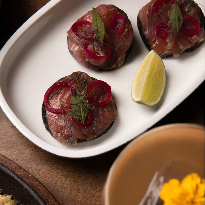TOSTADAS DE ATÚN