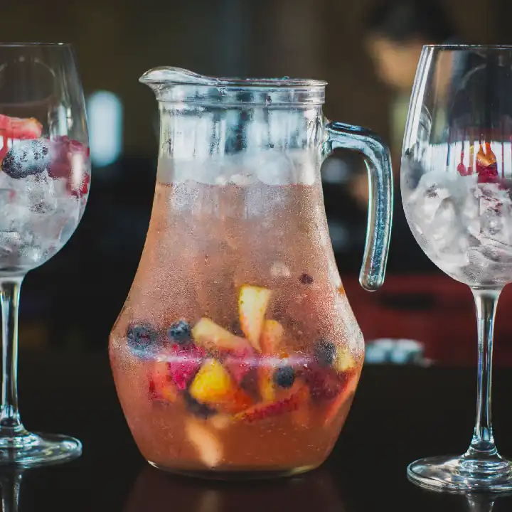  SANGRÍA VINO ROSADO
