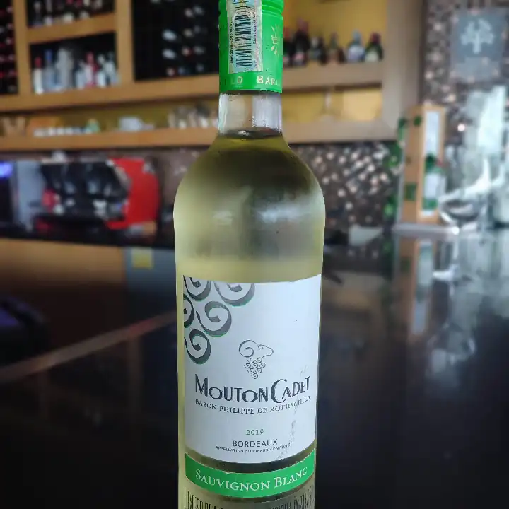 MOUTON CADET SAUVIGNON BLANC - BORDEAUX