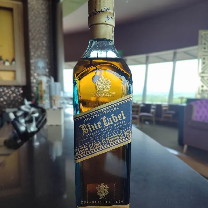 WHISKY JOHNNIE WALKER BLUE LABEL