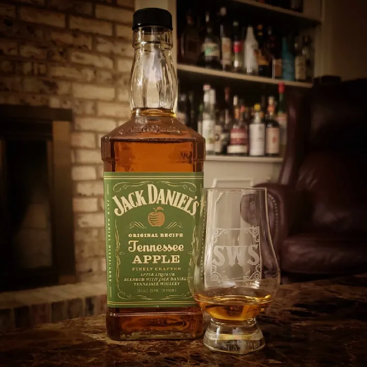 JACK DANIELS APPLE