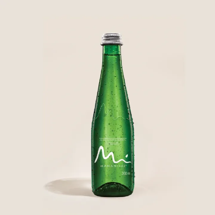 Agua Manantial con Gas