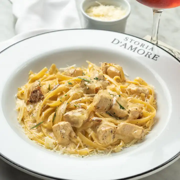 PASTA ALFREDO CON POLLO