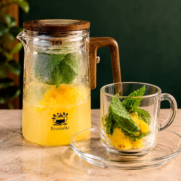 Infusión de piña y naranja fresca