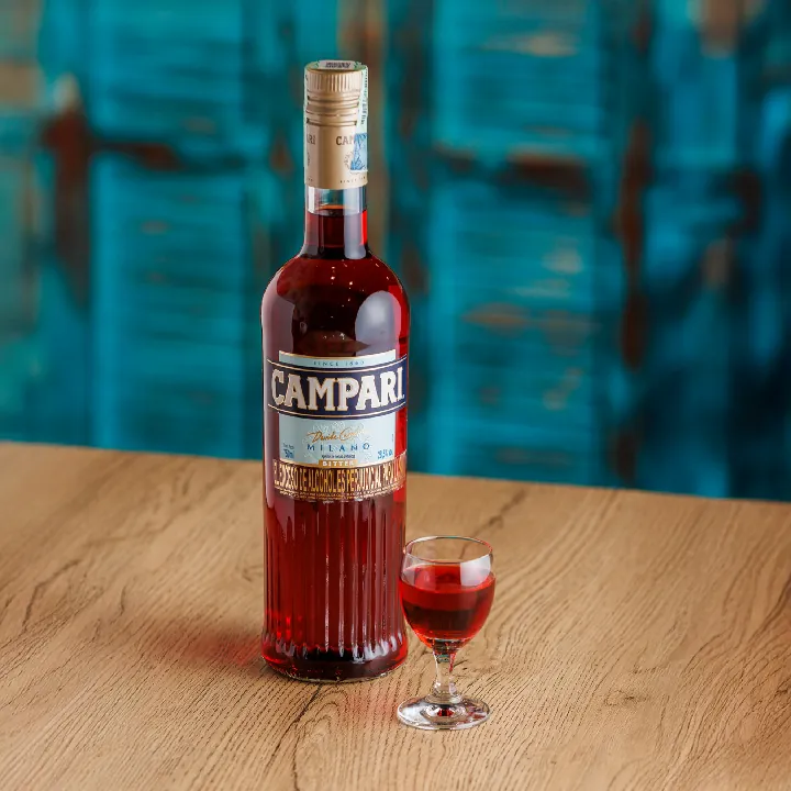 TRAGO DE CAMPARI