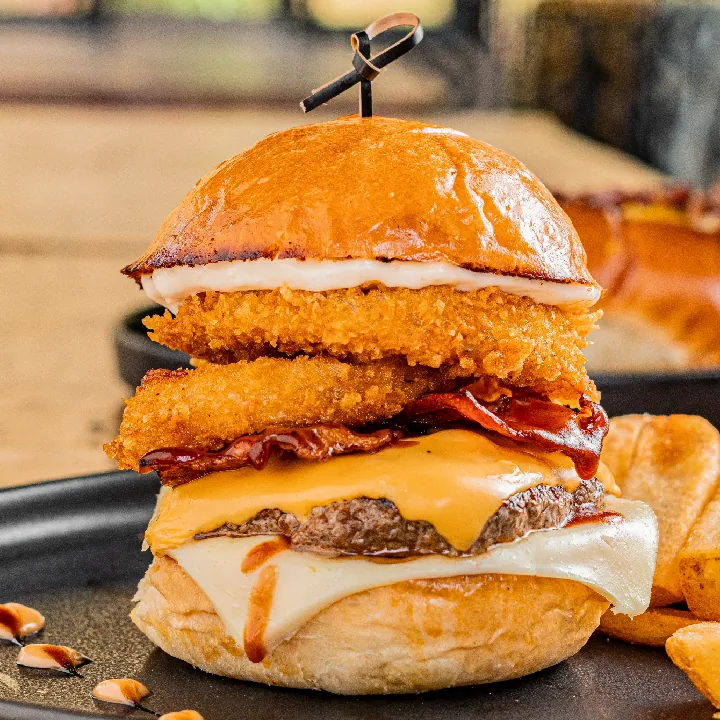 CRUNCHY BURGER