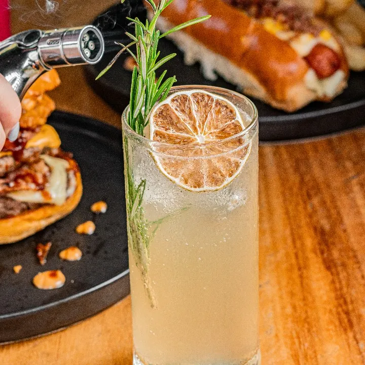 JACK AND TONIC