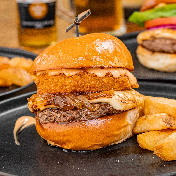 SWEET AND CRUNCHY BURGER