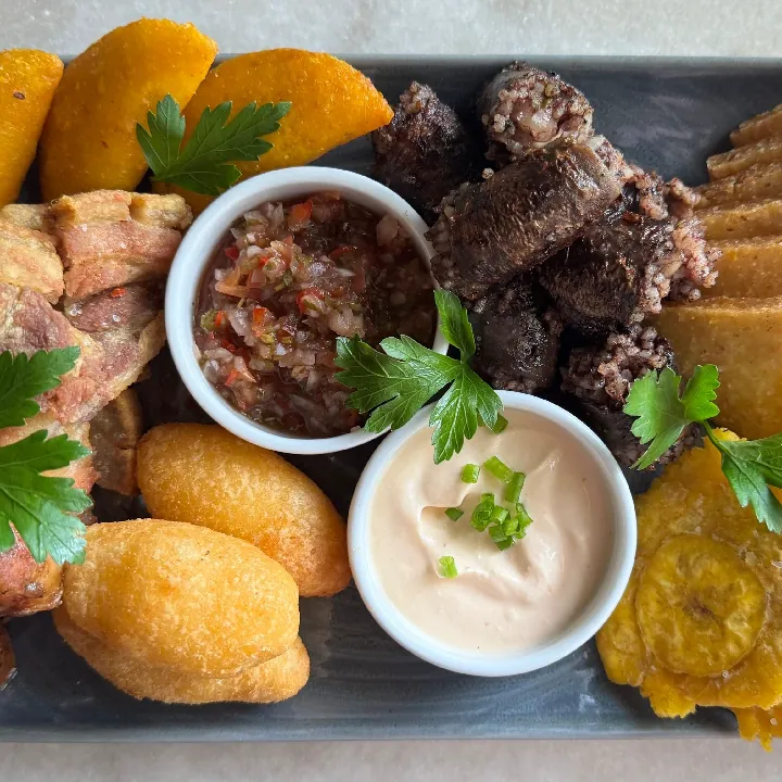 PICADA TIPICA PRAIA