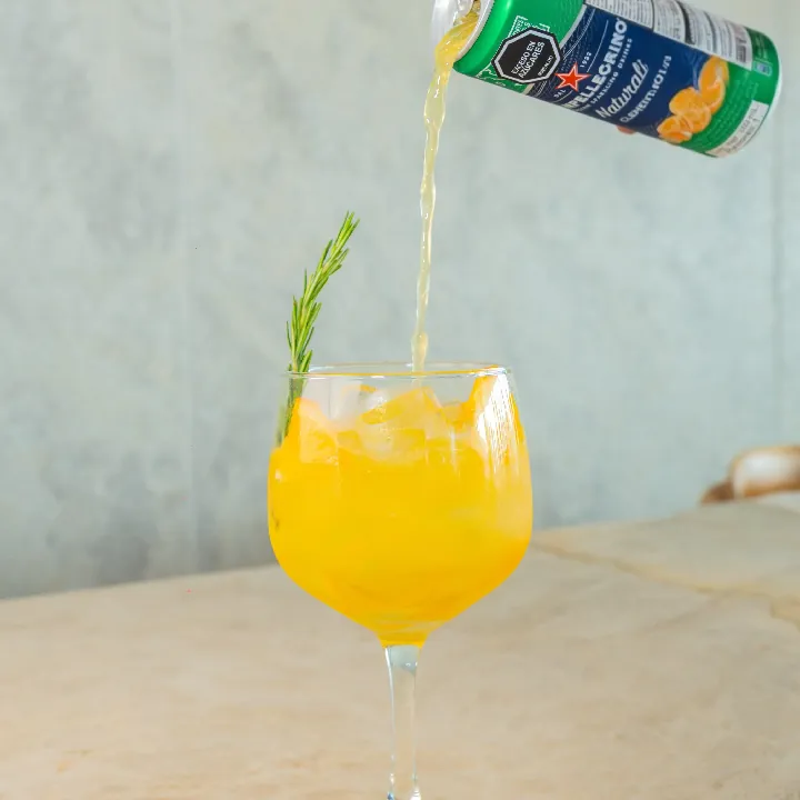 Soda Sanpellegrino Frutos Amarillos