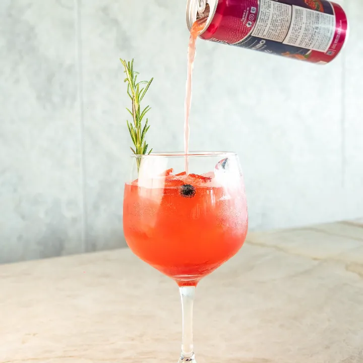 Soda Sanpellegrino Frutos Rojos