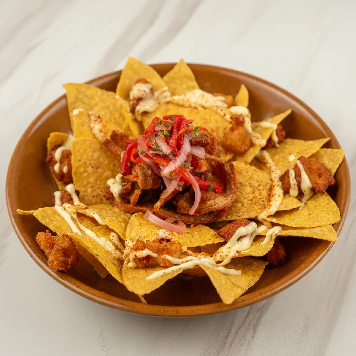 Guacamole con Chicharrón y Camarones