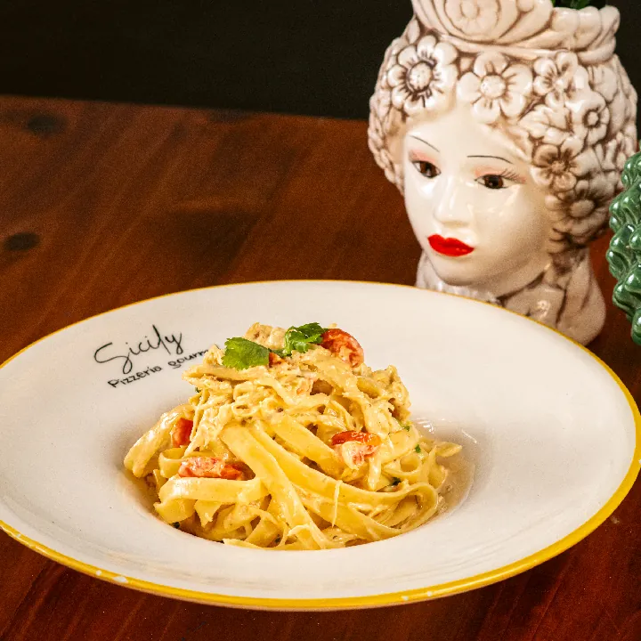 Pasta Alfredo Con Pollo