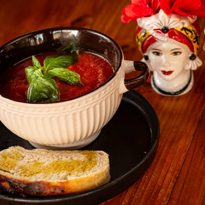 Crema Di Pomodoro y Albahaca