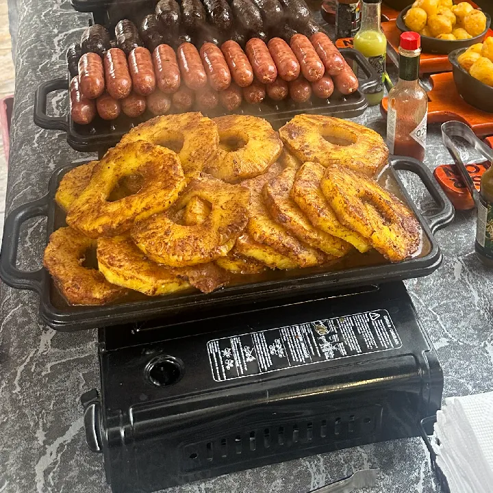 Piña asada con azucar y canela