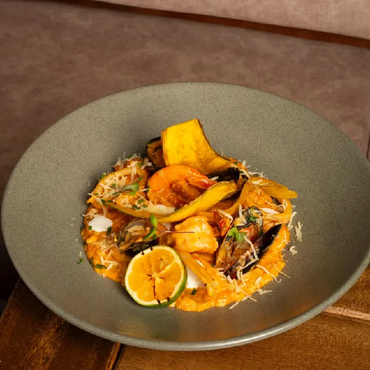 ARROZ ENCOCADO DE MARISCOS