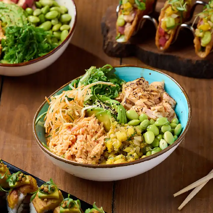 SALMÓN POKE