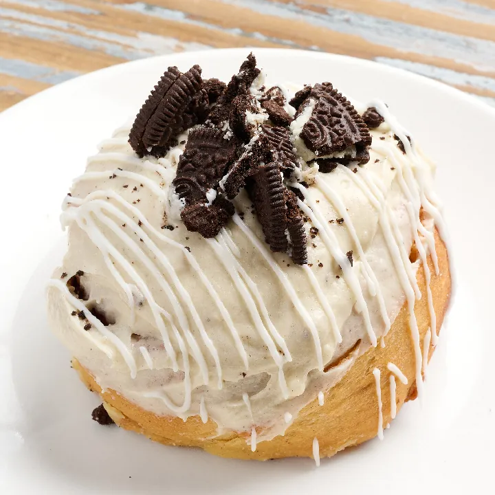 CINNAMON ROLL OREO