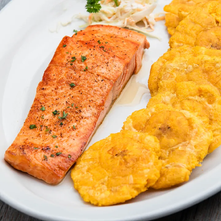 SALMÓN AL GRILL
