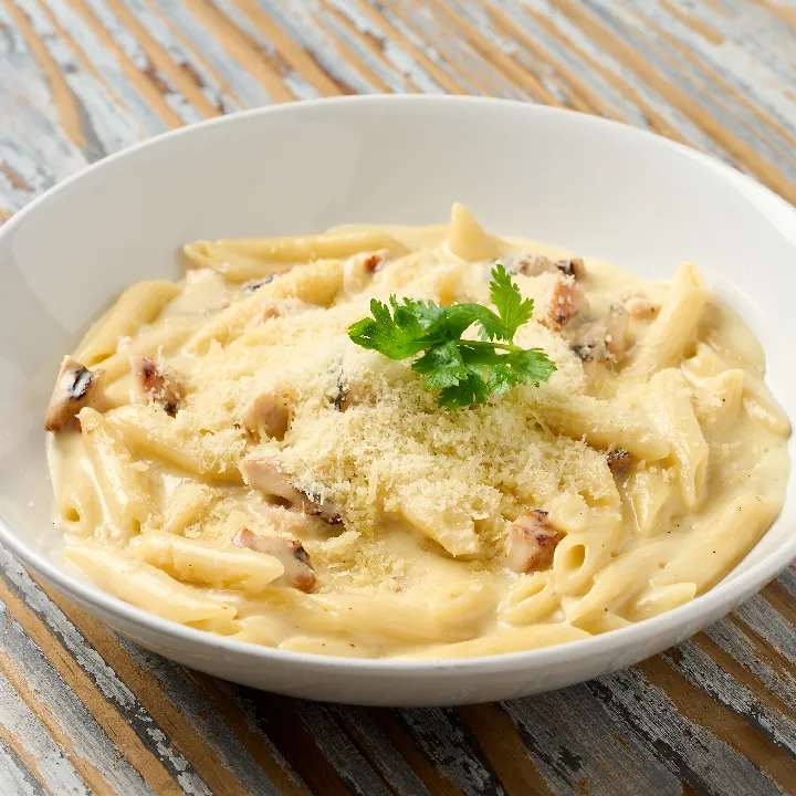 PASTA 4 QUESOS CON POLLO