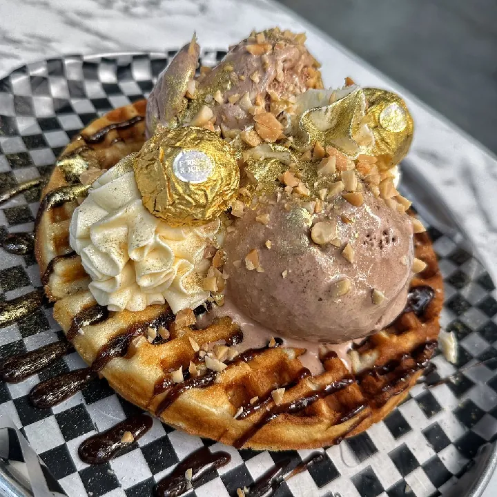 FERRERO WAFFLE
