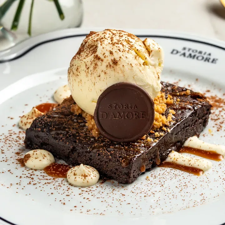 BROWNIE CON GELATO
