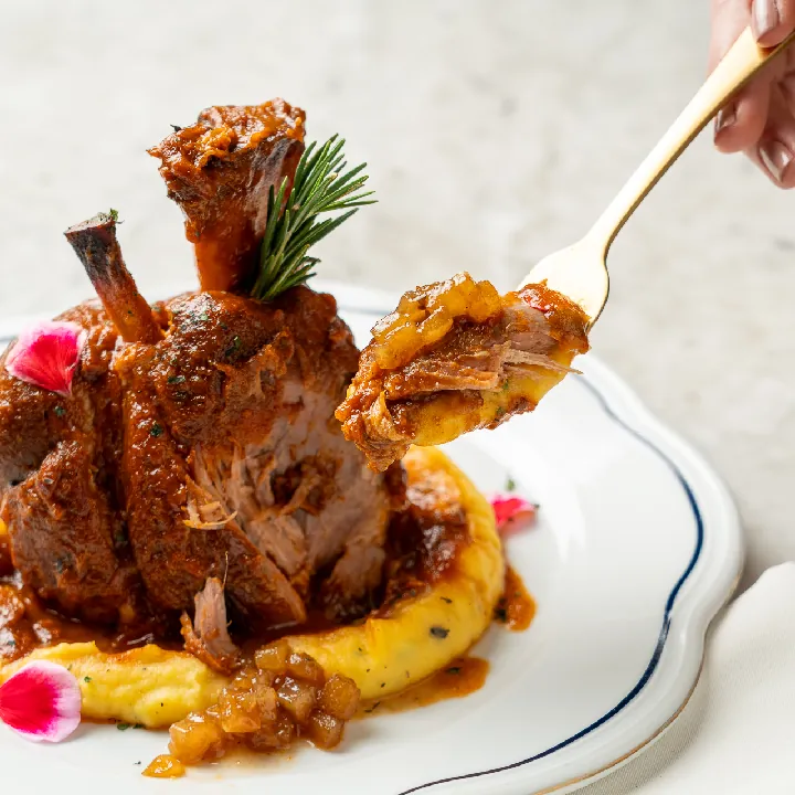 CODILLO DE CERDO AL FORNO