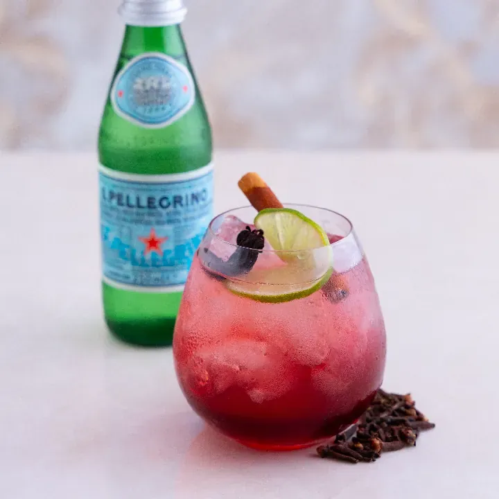 Soda Italiana Flor de Jamaica y Canela