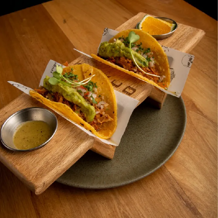 TACOS DE COCHINITA