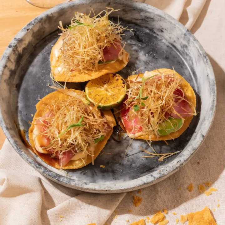 TOSTADAS DE ATÚN