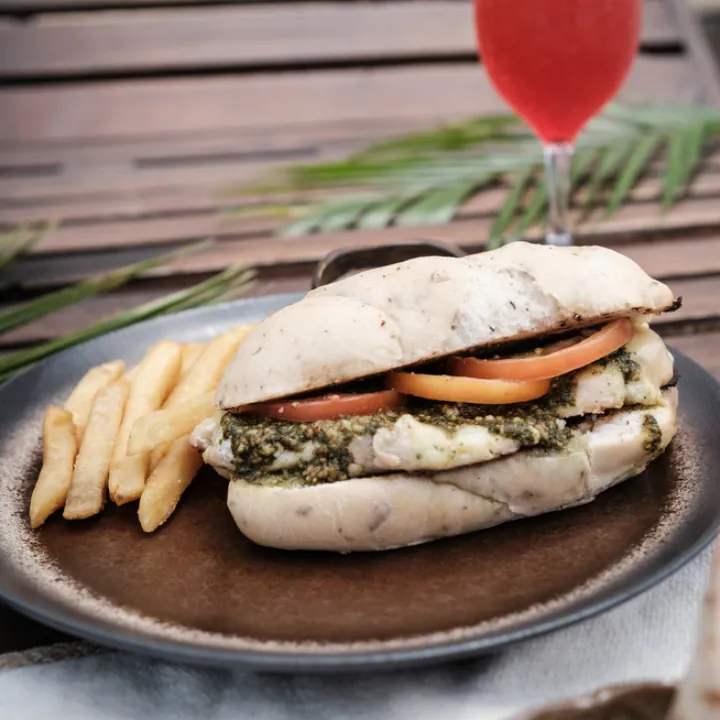 SANDWICH DE POLLO